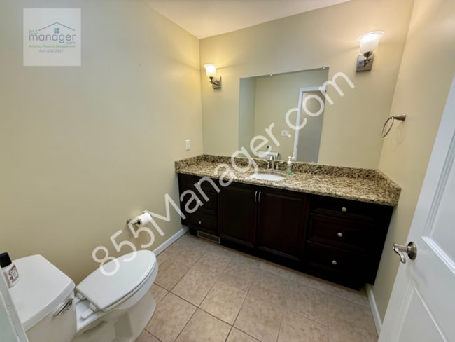 Building Photo - Union Lake Retreat – Updated 4-Bed Colonia...