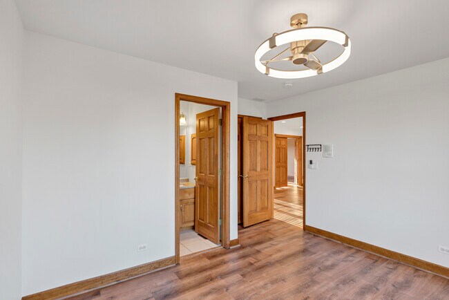 Building Photo - 4N550 School Rd