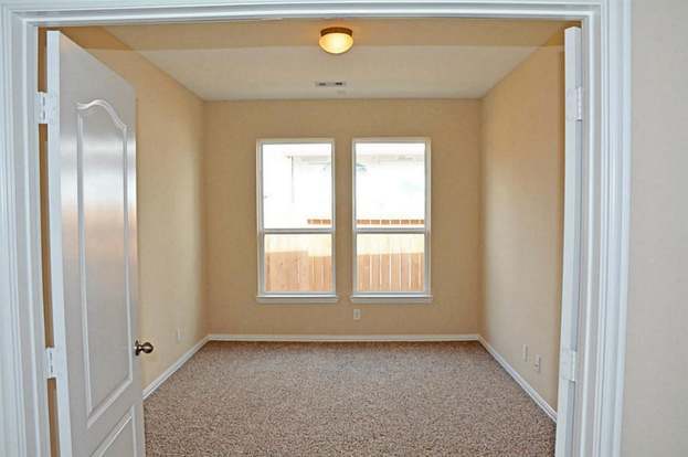 Building Photo - 2419 Doral Dr