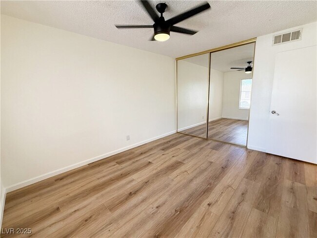 Building Photo - 3270 Liahona Way