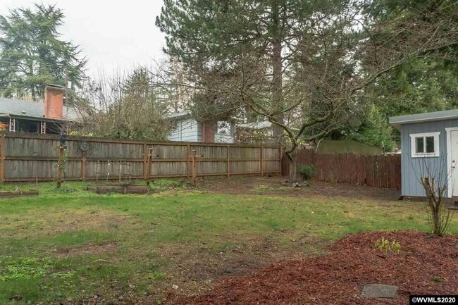 Building Photo - 541 Riverview Dr NW