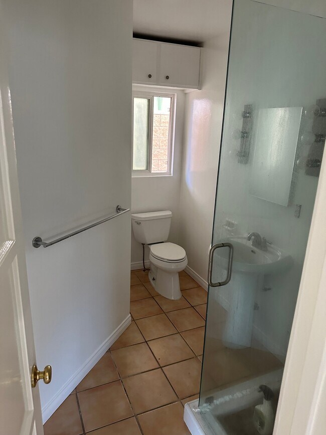 Building Photo - 109A 8th St