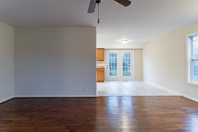 Building Photo - 1101 Ishee Dr