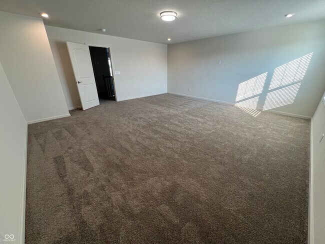 Building Photo - 5374 Noble Crossing Pkwy W