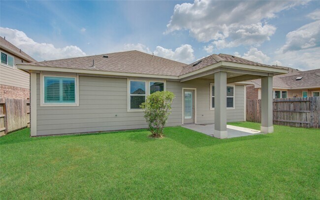 Building Photo - 2425 Temple Crag Dr