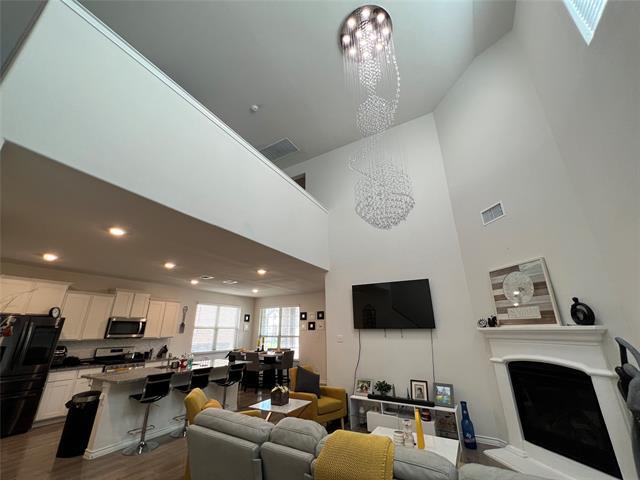 Building Photo - 1601 Princeton Dr