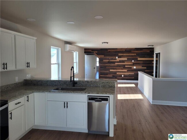 Building Photo - 2006 Washington Ave