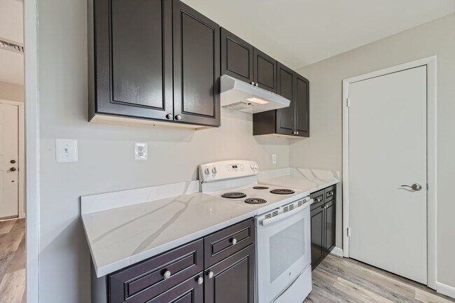 Building Photo - 601 Boxelder Dr