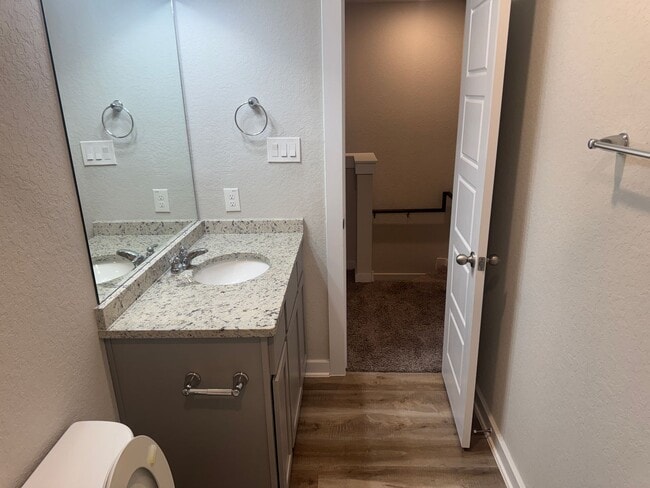 Building Photo - Stylish, Spacious & Close to It All – Your Ideal Townhome Awaits!