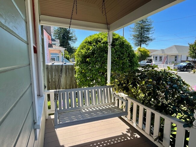 Building Photo - Charming Home on Cul-de-Sac w/Jacuzzi, Fireplace, Garage || Minutes from Downtown Napa!
