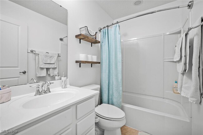 Building Photo - 3071 Liberty Ledges Dr