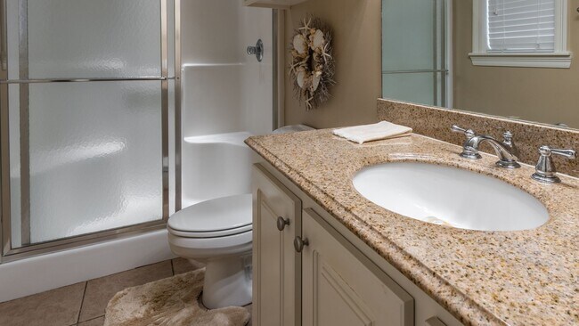 Building Photo - Woodshire Duplexes & Townhomes