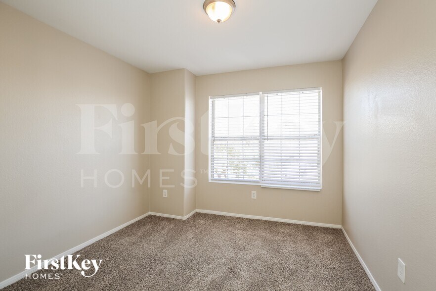 Building Photo - 1620 Knoll Heights Ct