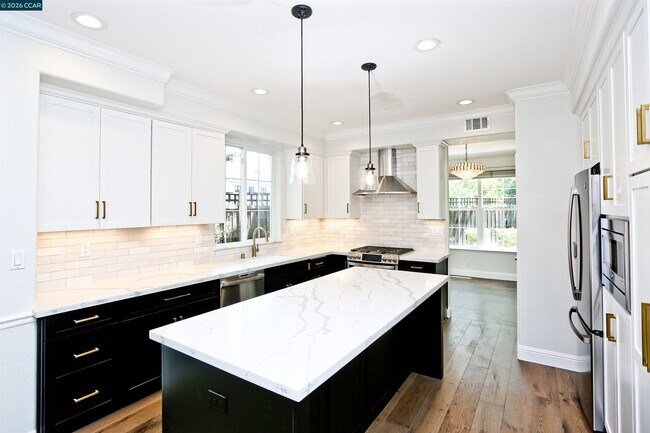 Building Photo - 1079 River Rock Lane