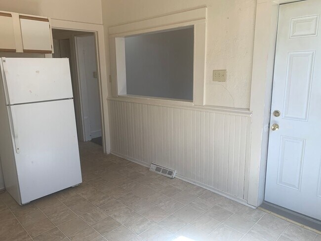 Building Photo - 1st Floor West End York City