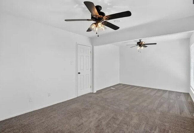 Building Photo - 3220 Preston Dr