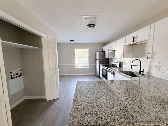 Building Photo - 4085 Professional Dr