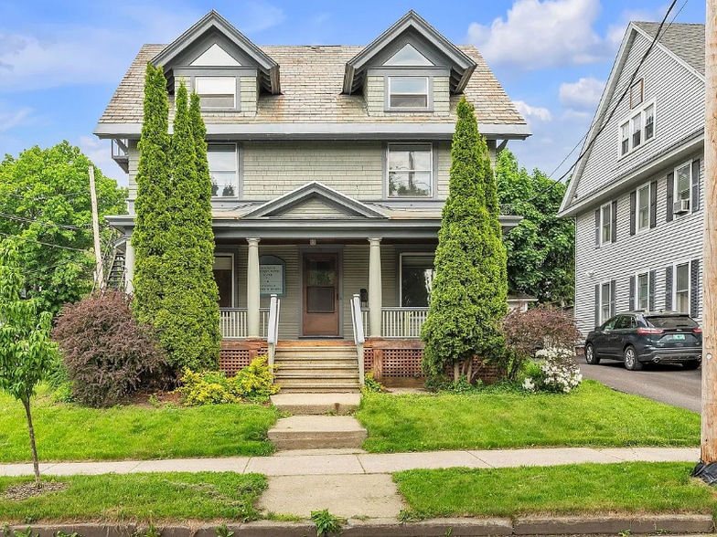 Building Photo - 72 Hungerford Terrace