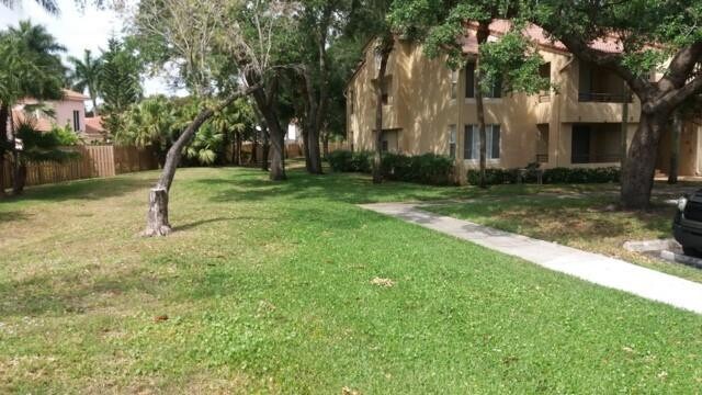 Building Photo - 631 Lyons Rd