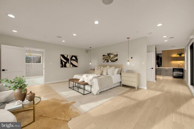 Building Photo - 4913 Sherier Pl NW