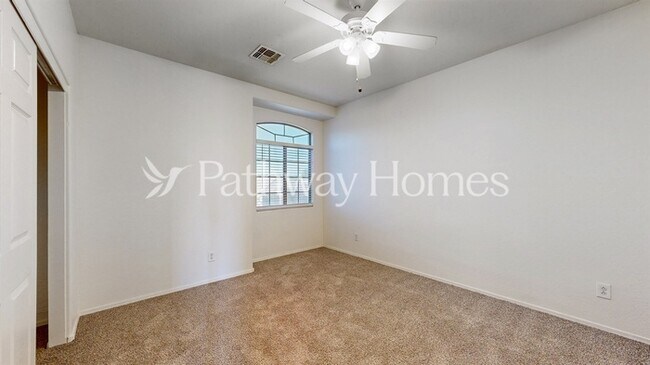 Building Photo - 43448 Askew Dr