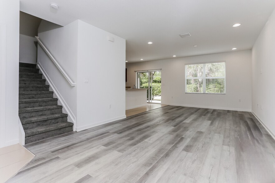 Building Photo - 2260 NW Treviso Cir