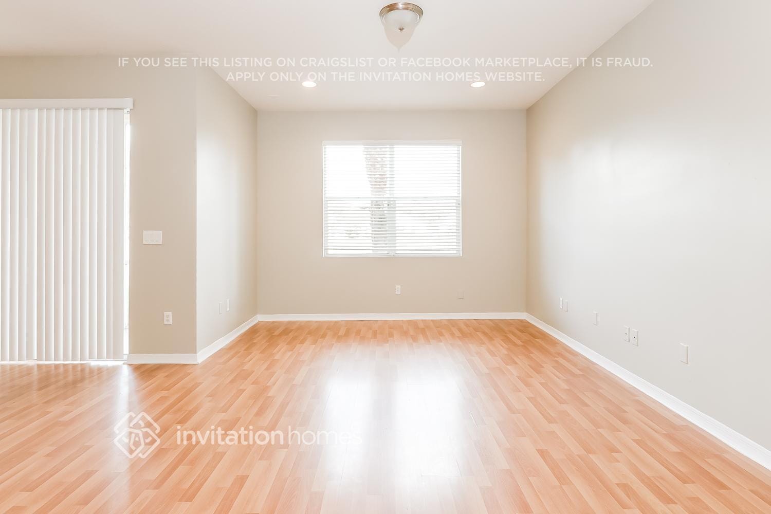 Building Photo - 215 River Bluff Ln