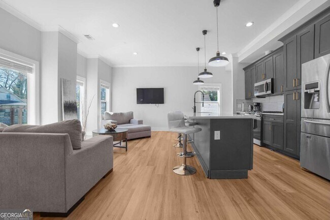 Building Photo - 957 Ashby Grove SW