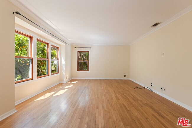 Building Photo - 1976 S Preuss Rd