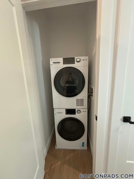 Building Photo - 199 Gardner St