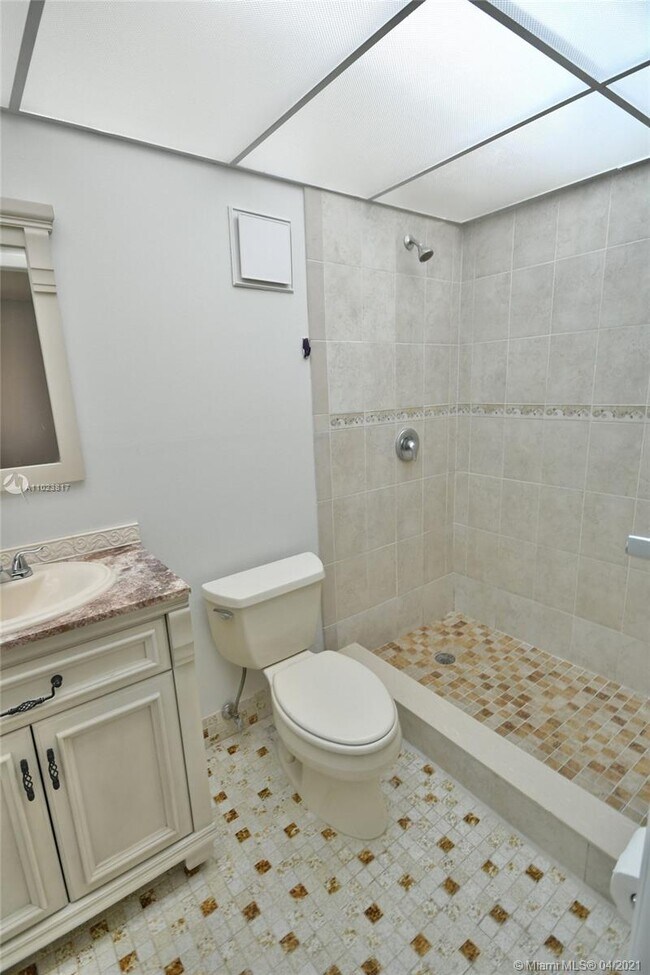 Building Photo - 8075 SW 107th Ave