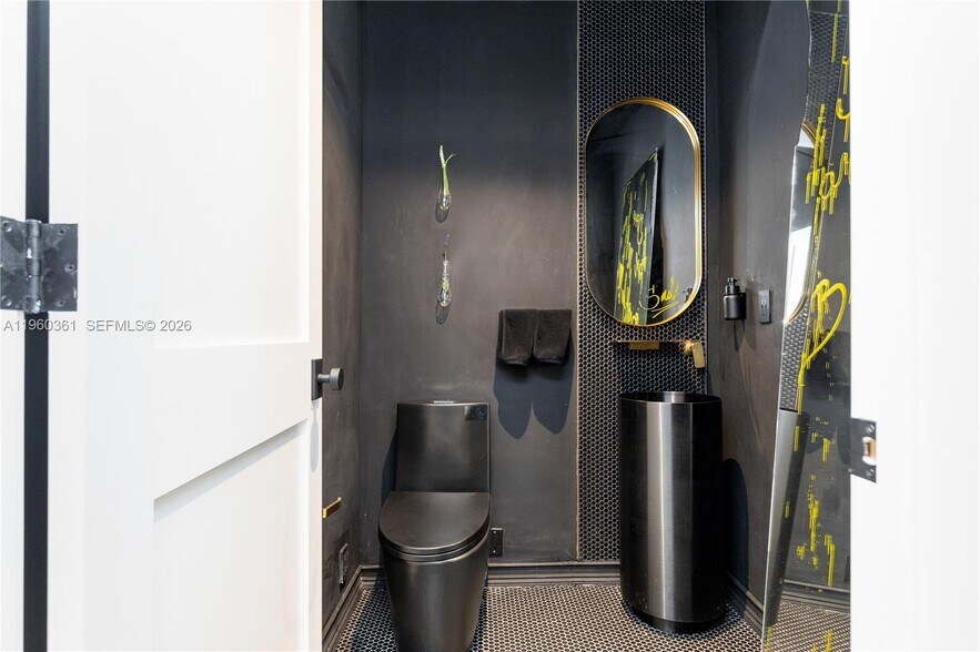 Building Photo - 63 SW 31st Rd