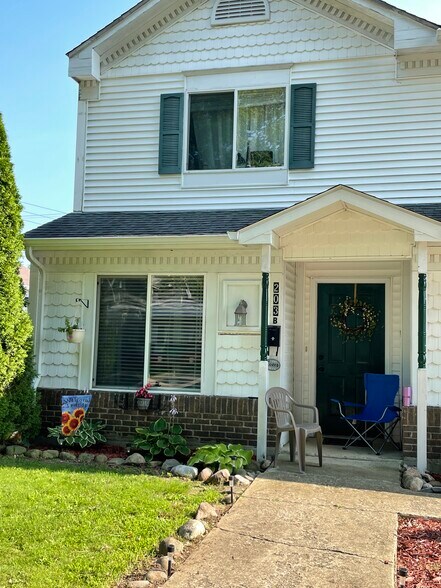 Unit B - 203 E. Main St.