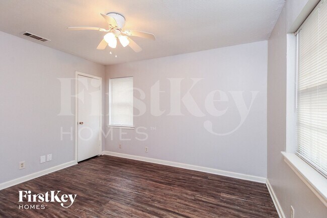 Building Photo - 3316 Sunnydale Ln