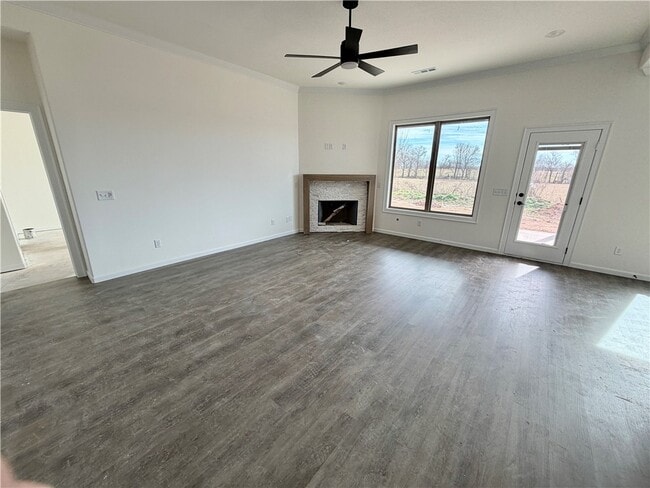 Building Photo - 1909 Farmer St