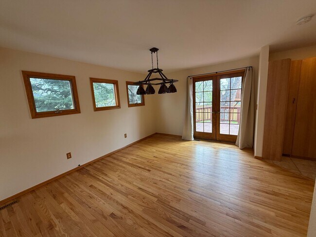Building Photo - Perfect Table Mesa Family Home with Fully ...