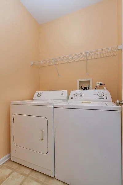 Building Photo - 1953 Fountain Grass Cir