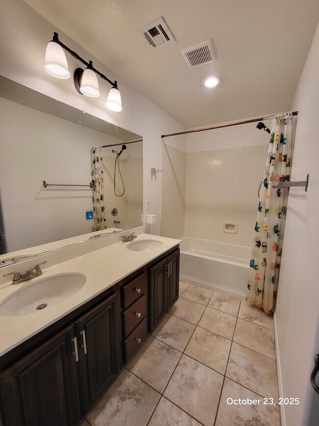 Building Photo - 5747 Empress Garden Ct