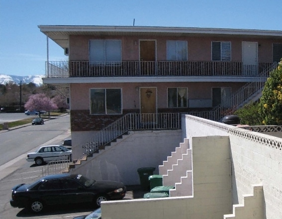 Primary Photo - Stardust Apartments