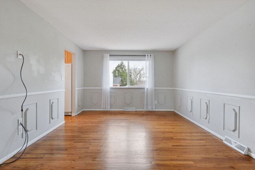 Building Photo - 2180 S Estes St