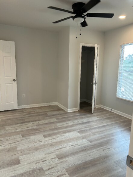 Building Photo - 3060 Millerfield Rd