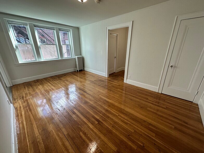 Building Photo - 130 Highland Ave