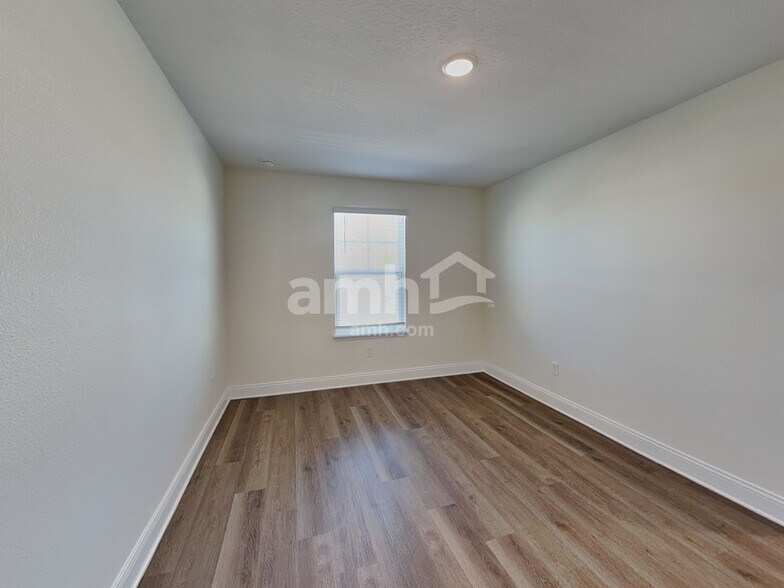 Building Photo - 2531 Feather Crst Dr