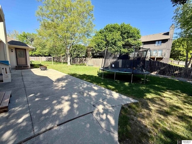 Building Photo - 2902 Blackhawk Dr