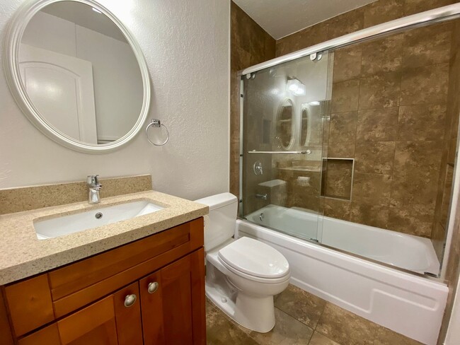 Building Photo - Newly Renovated Condo with NEW KITCHEN! - ...