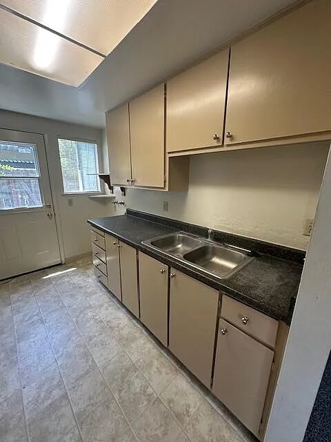 Building Photo - 6301 Wexford Cir