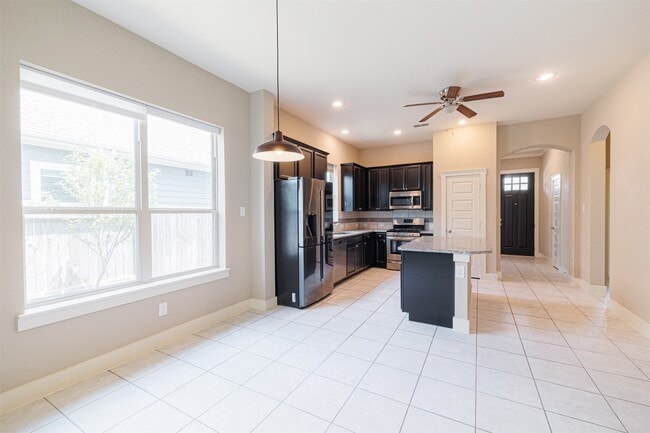 Building Photo - 16831 Osprey Bend Dr