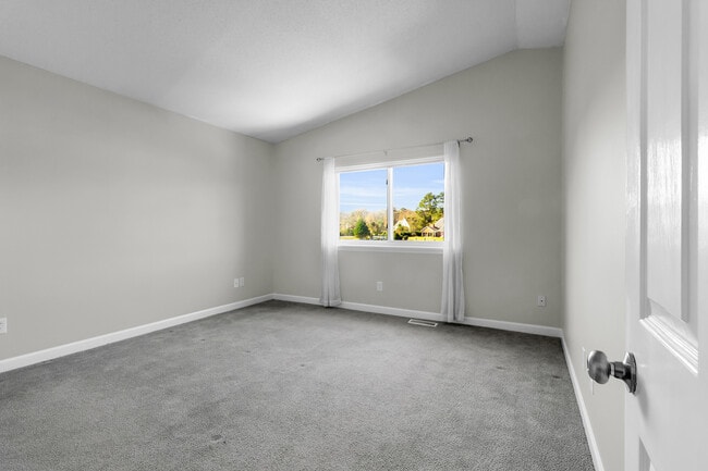 Building Photo - 18 Harbour Walk Townhouses