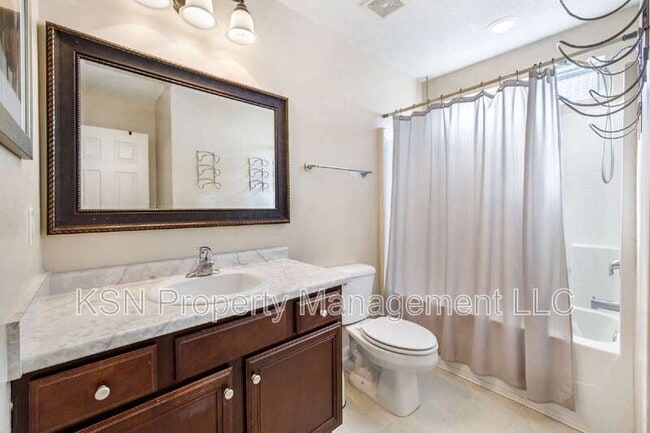 Building Photo - 13 Orchid Ln