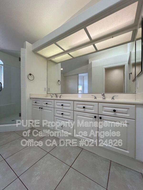 Building Photo - 2801 Sepulveda Blvd